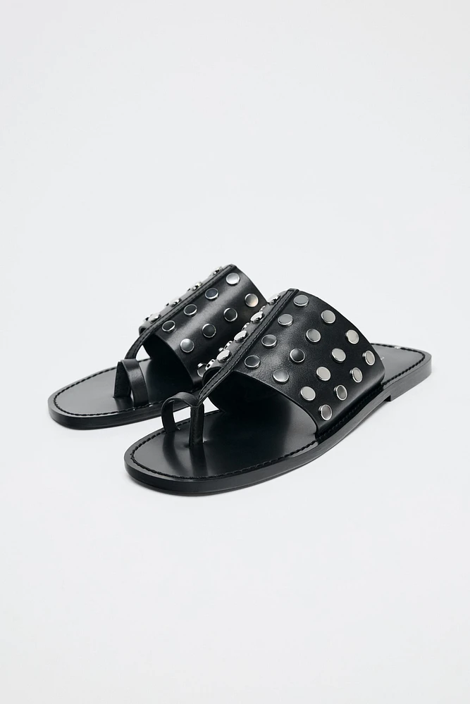 STUDDED FLAT LEATHER SANDALS
