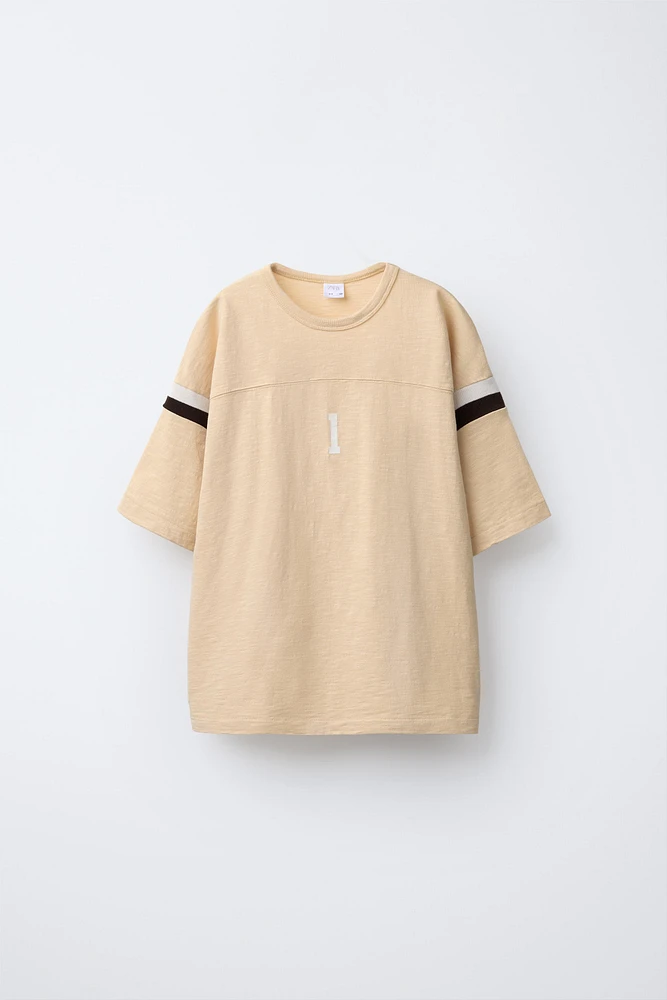 T-SHIRT STYLE UNIVERSITAIRE