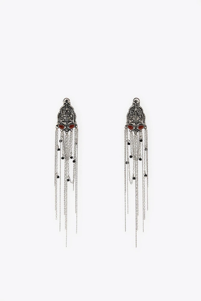 BOUCLES D'OREILLES MÉTALLIQUES AVEC CHAÎNES ET PERLES FANTAISIE