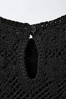 TOP EN CROCHET AVEC DENTELLE