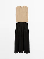 Contrast long dress with side slits