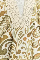 TOP IMPRIMÉ AVEC FINITIONS EN CROCHET