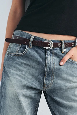 CEINTURE EN CUIR À CLOUS