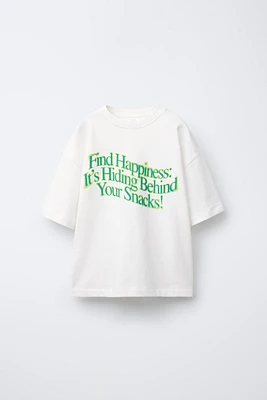 T-SHIRT À INSCRIPTION IMPRIMÉE EN RELIEF