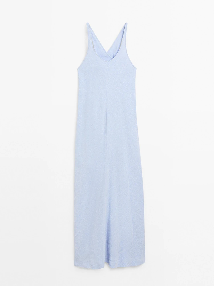 Robe longue fluide dos fantaisie