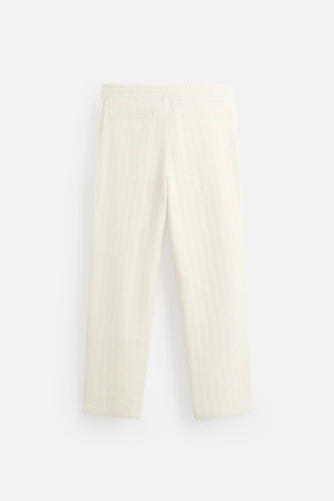 PANTALON EN JACQUARD À RAYURES