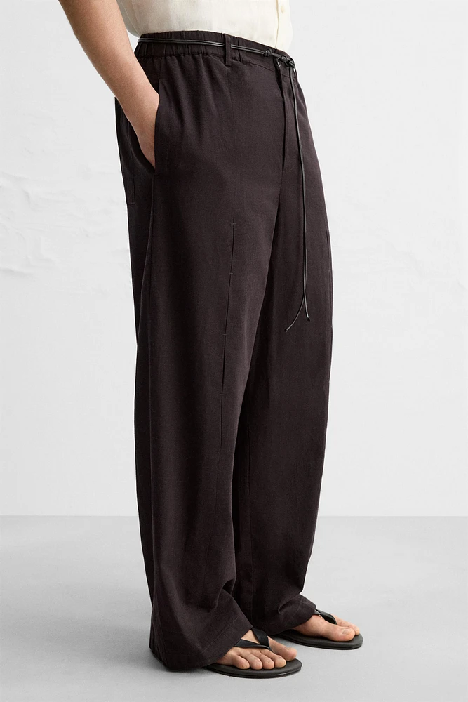PANTALON EN COTON ET LIN À PLIS