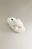 SHEEPSKIN CROSSOVER SLIPPER