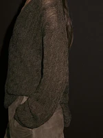 Pull en maille tressée à col V