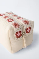 CROCHET TEXTURE TOILETRY BAG