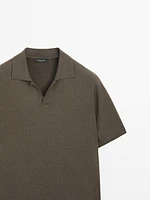 Polo en maille de lin mélangé à col V