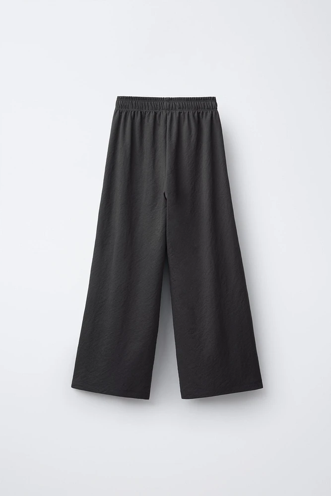 FLOWY WIDE LEG PANTS