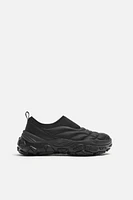 LACELESS QUILTED SNEAKERS