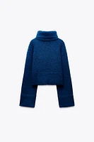 SOFT KNIT SWEATER