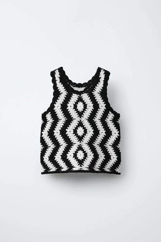 TOP EN MAILLE