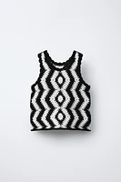 TOP EN MAILLE