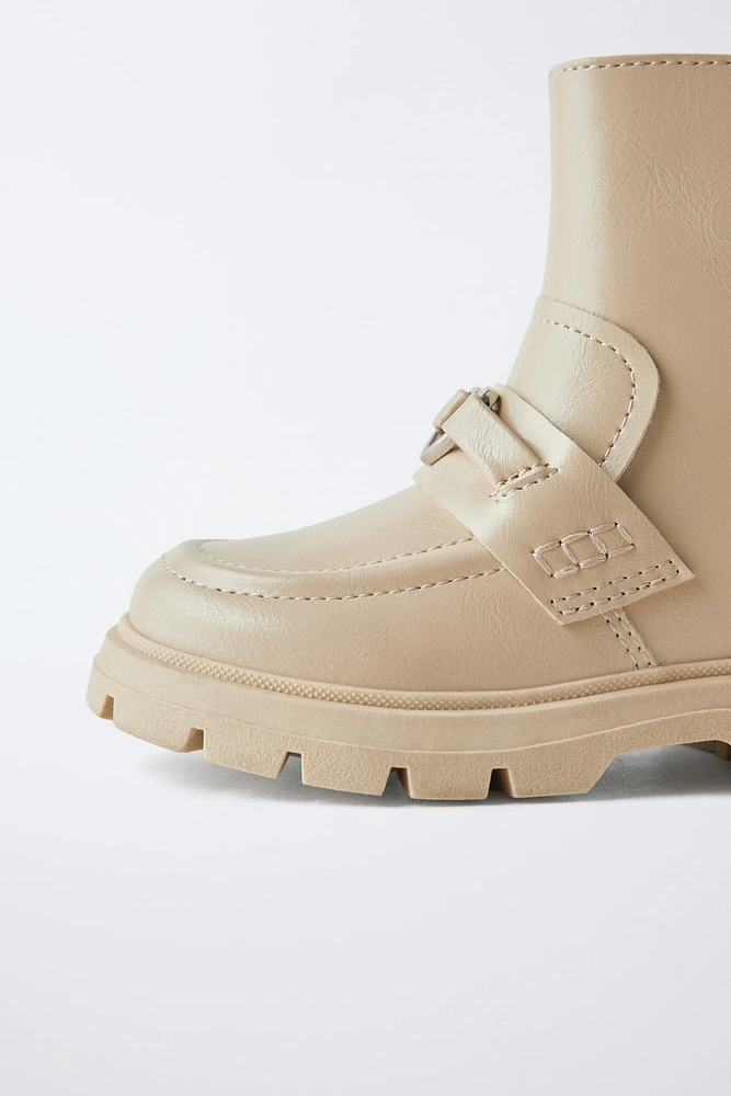 DECORATIVE BOOTS