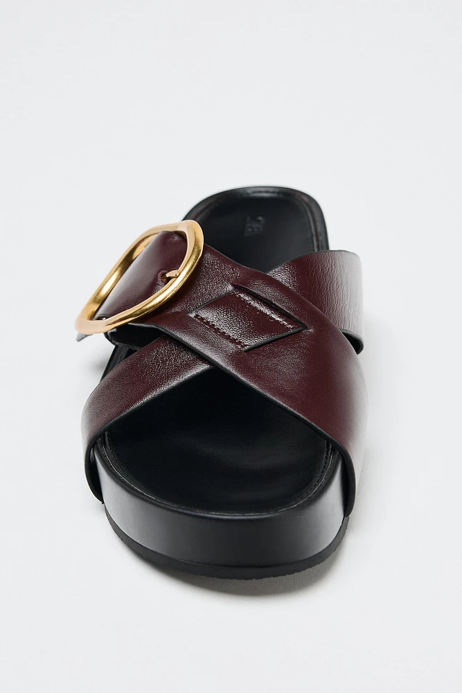 LEATHER BUCKLE SANDALS