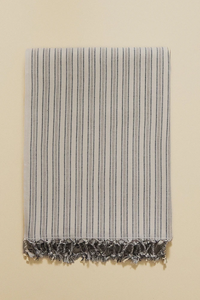 STRIPED COTTON BEACH TOWEL WITH FRINGING