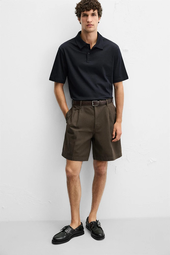 BERMUDA REGULAR FIT À PLIS