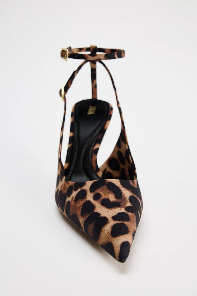 CHAUSSURES À TALONS ET BRIDES ARRIÈRE AVEC IMPRIMÉ ANIMALIER