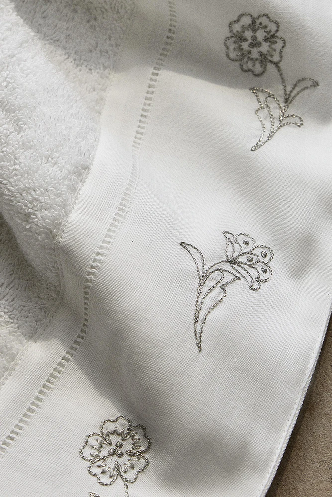 SERVIETTE DE BAIN BANDE APPLIQUÉE BRODÉE