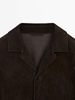 Veste avec poche plaquée en cuir finition daim