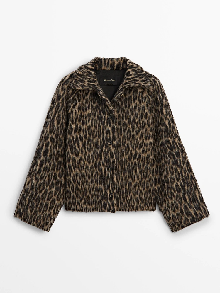 Short animal print collared coat