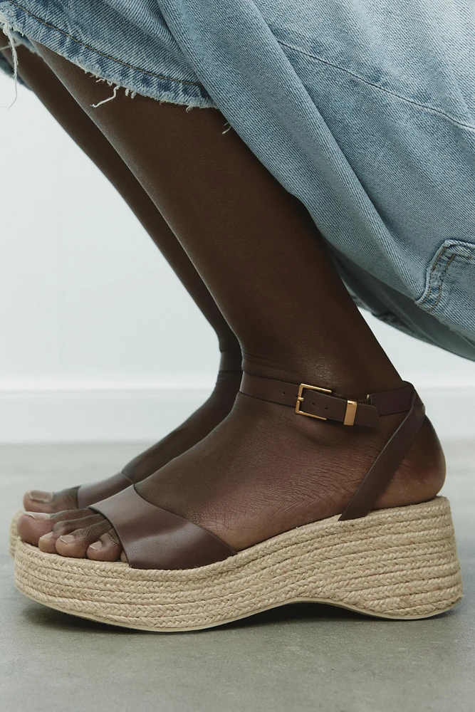 BRAIDED WEDGE