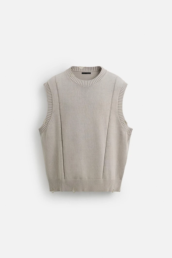 DISTRESSED KNIT VEST