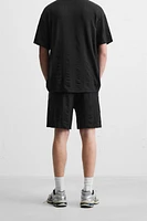 TEXTURED JOGGER SHORTS