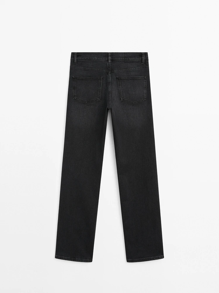 Straight-leg high-waist jeans