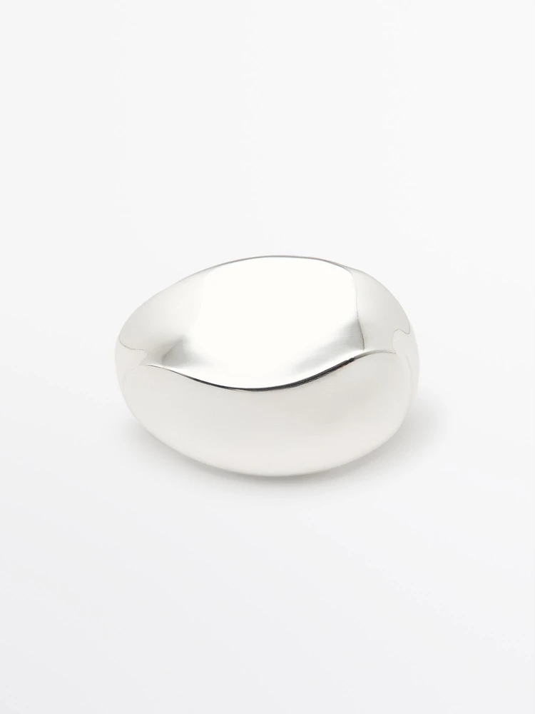 Broche ovale
