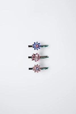 THREE-PACK OF FLOWER BARRETTES