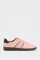 ATHLETIC SNEAKERS