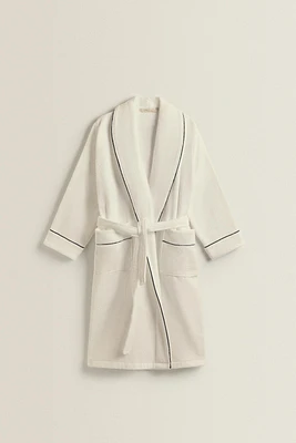 BATHROBE WITH PIPING (400 GXM²)