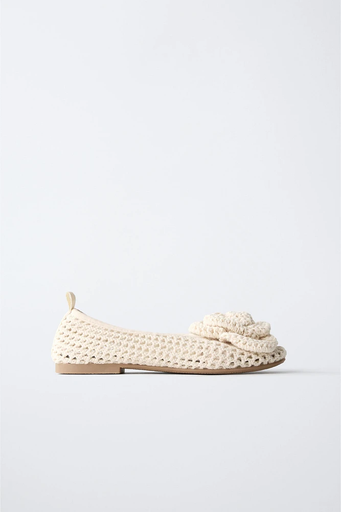 CROCHET FLOWER BALLET FLATS