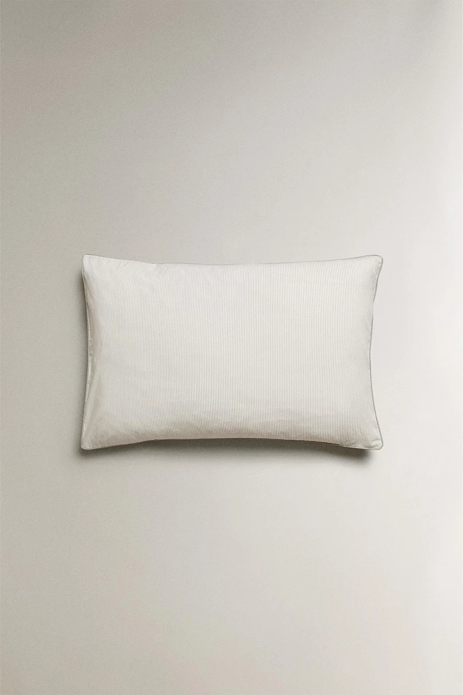 CHILDREN’S STRIPED PILLOWCASE