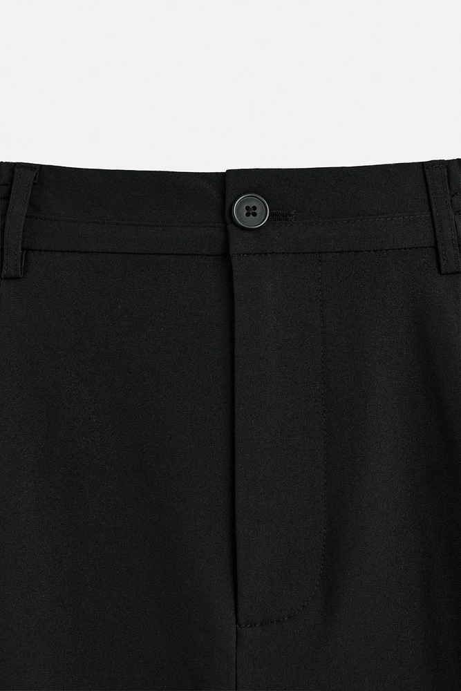PLEATED WIDE FIT PANTS