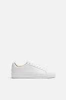 BASKETS BASIQUES