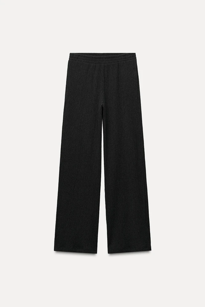 TEXTURED WIDE LEG PANTS