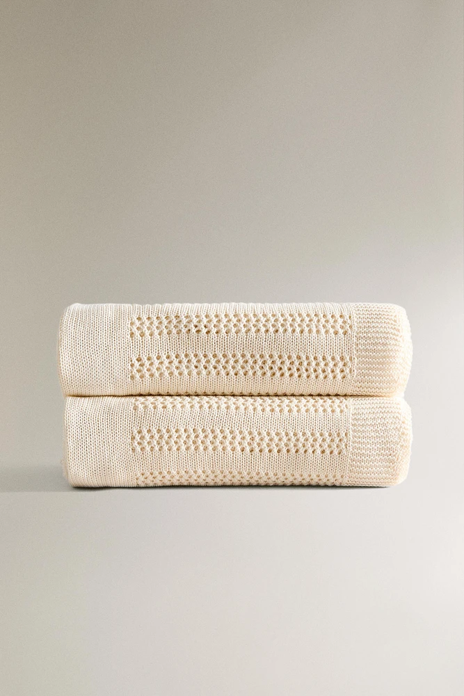 CHILDREN'S OPENWORK COTTON BLANKET