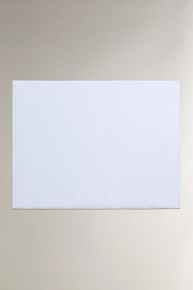 EXTRA SOFT NON-SLIP BATH MAT