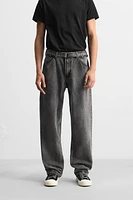 BELTED RELAXED FIT JEANS