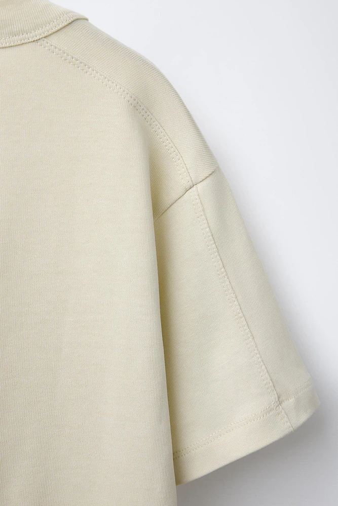 PLAIN T-SHIRT WITH LABEL