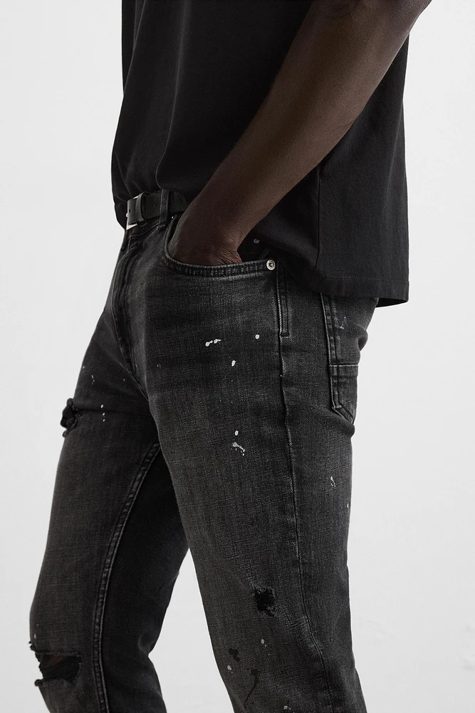 RIPPED SKINNY FIT JEANS
