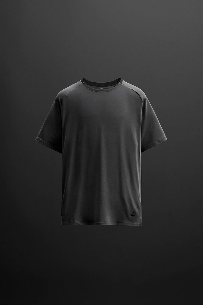 TEXTURED TRAINING T-SHIRT