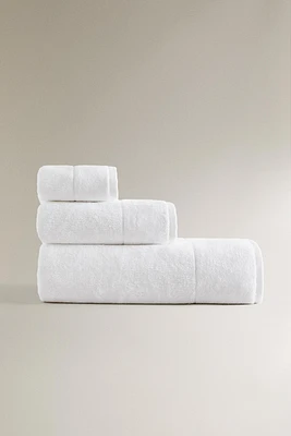 STRIPED TEXTURED BATH TOWEL