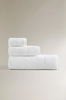 STRIPED TEXTURED BATH TOWEL