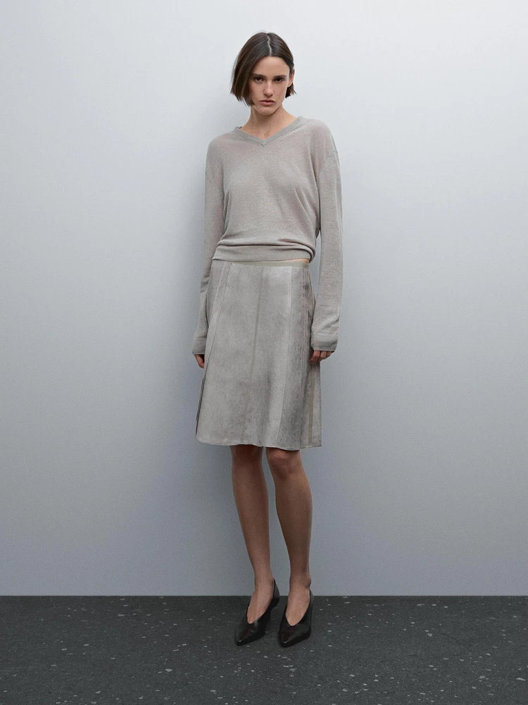 Maltinto skirt with seam details